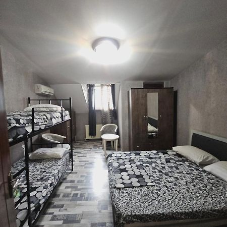 Kiev Hostel Tbilisi Exterior photo