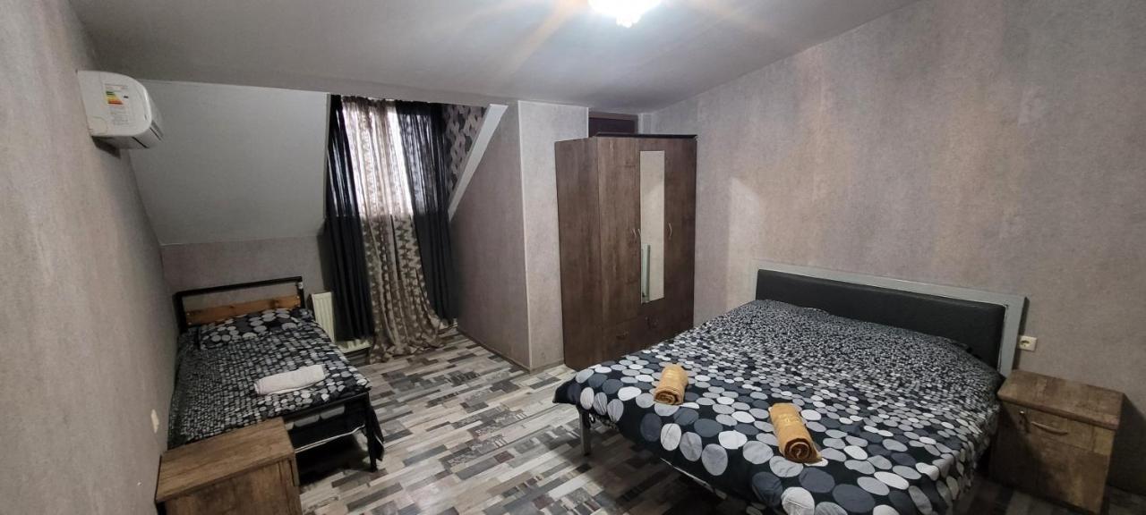 Kiev Hostel Tbilisi Exterior photo